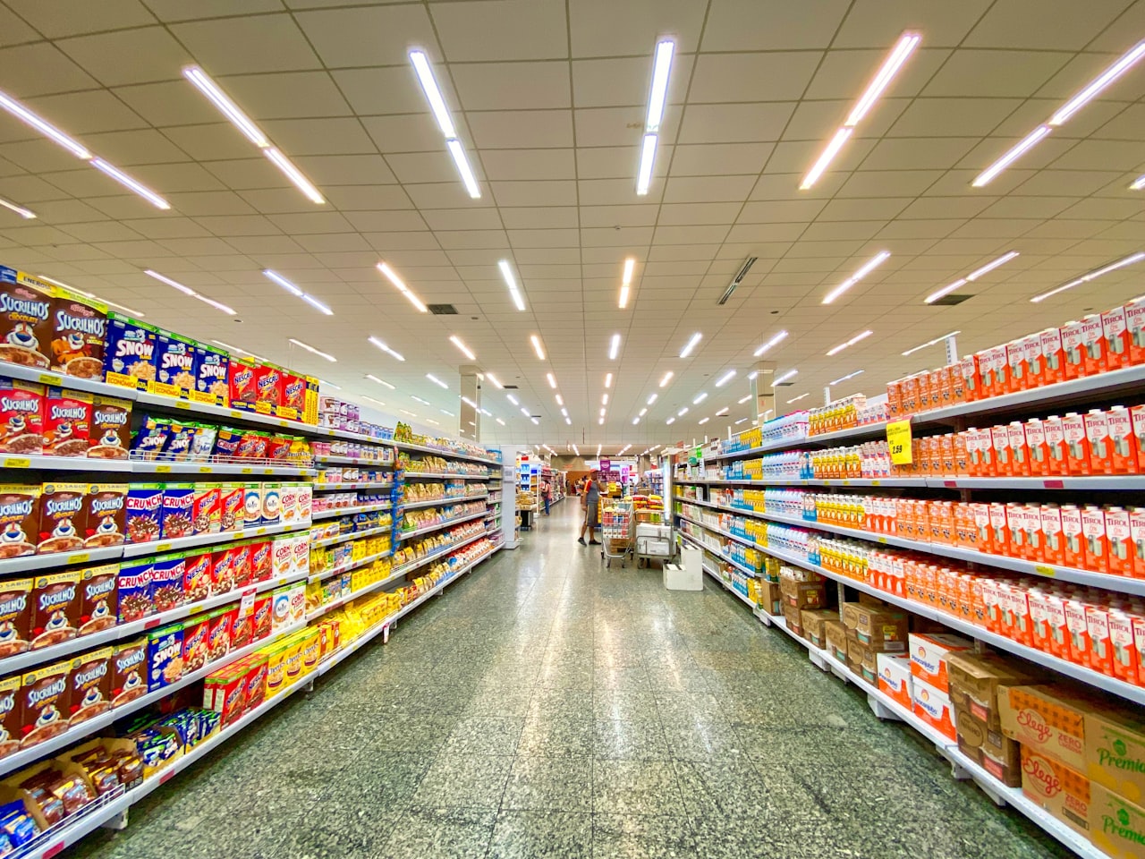Rayons de produits de marque (FMCG), FMCG
