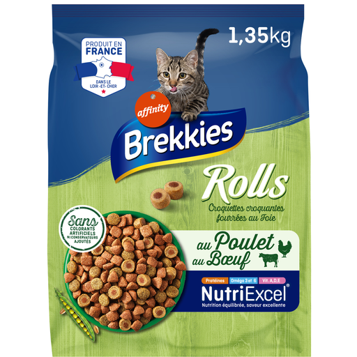 [3700260417712] BREKKIES Adult Cat Food Chicken & Beef with Liver Filling 1.35 kg