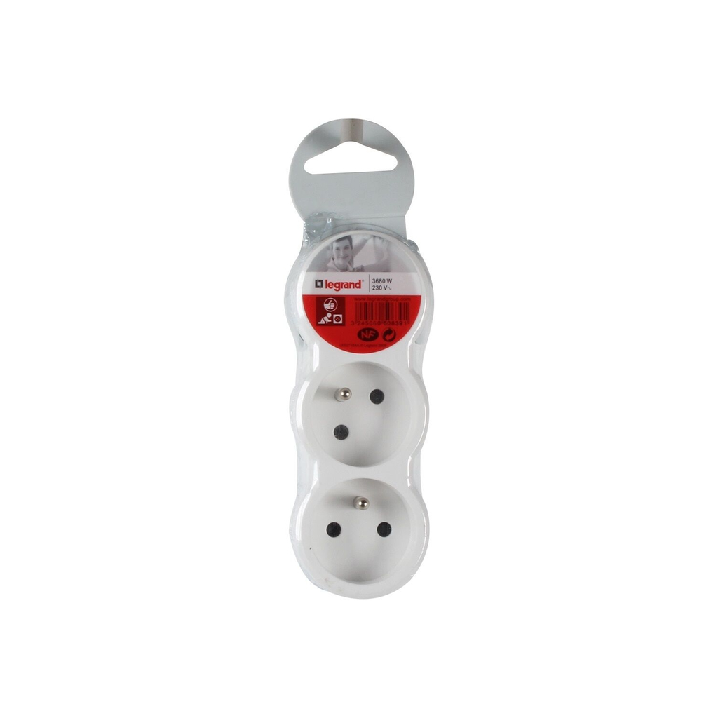 LEGRAND Triple Socket 3 outlets + earth 16A horizontal, per unit